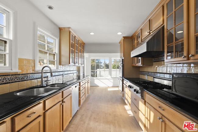 Building Photo - 2901 Angus St