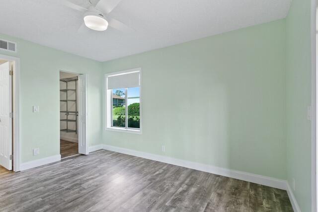 Building Photo - 6479 Chasewood Dr
