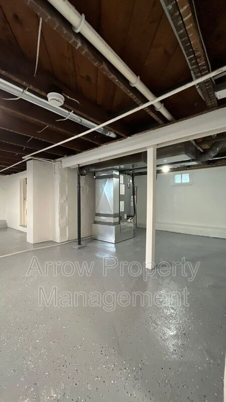 Building Photo - 1026 Charleston