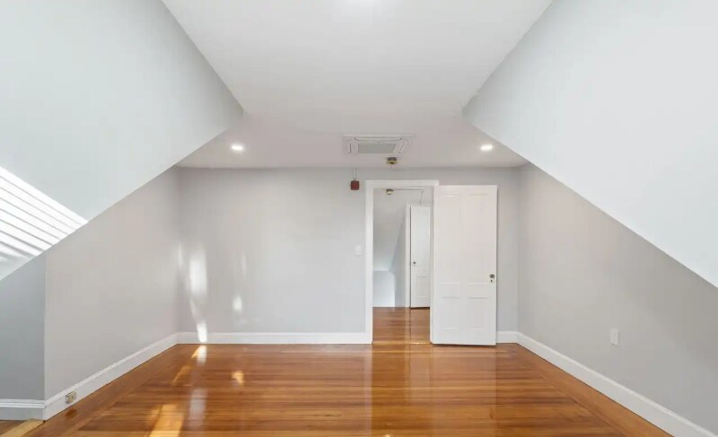 Building Photo - 30 Brown St