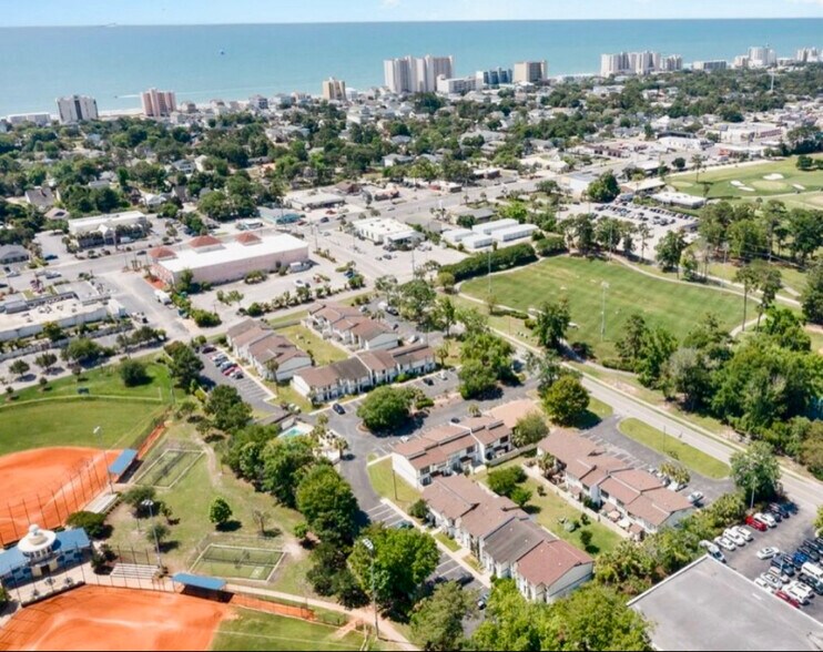 Building Photo - 1012 Possum Trot Rd