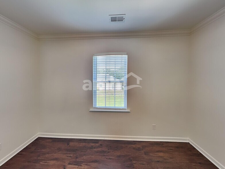 Building Photo - 15105 Carlow Hills Pl