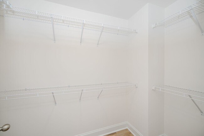 Building Photo - 402 Manly Way