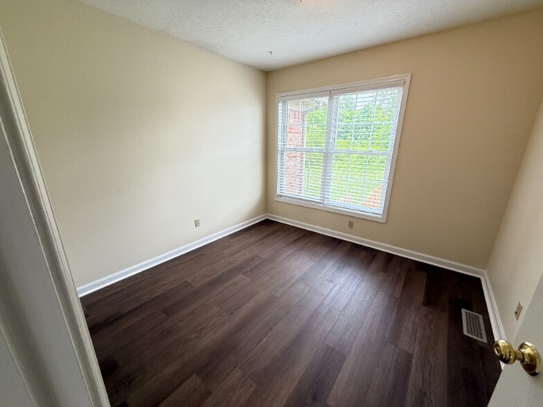 Building Photo - 1744 Kepley Rd