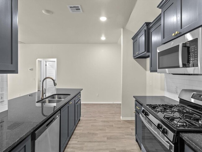 Building Photo - 12517 NE 36th St