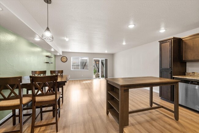 Building Photo - 7870 Phaedra Ln