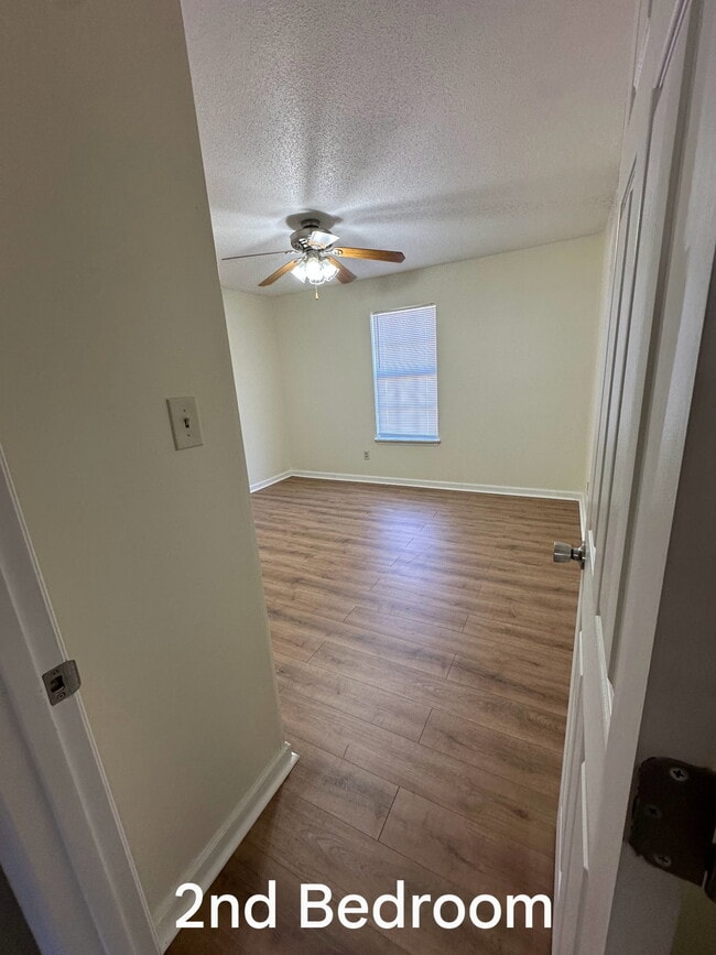 Building Photo - 146 Muirfield Ct