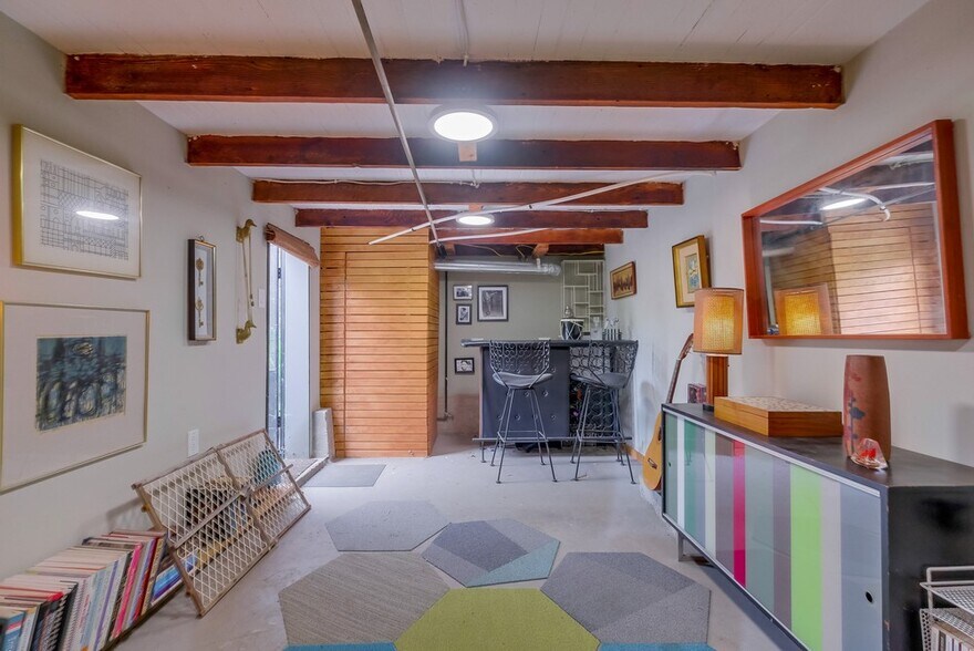 Building Photo - 4523 Tourmaline St