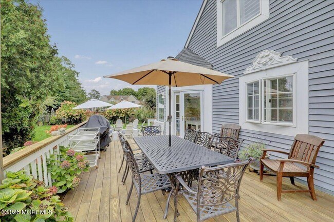 Building Photo - 328 E Main St