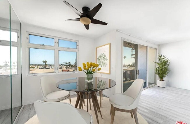 Building Photo - "Charming 1-Bed Oasis in Santa Monica: Har...