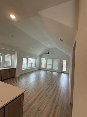 Building Photo - 304 Dove Hvn Dr