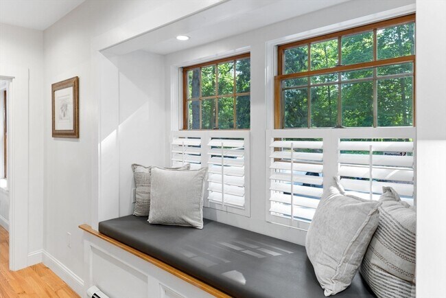 Building Photo - 98 Union St