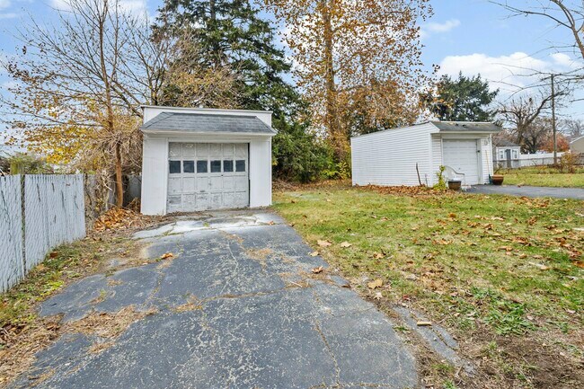 Building Photo - 1369 Wildwood Rd