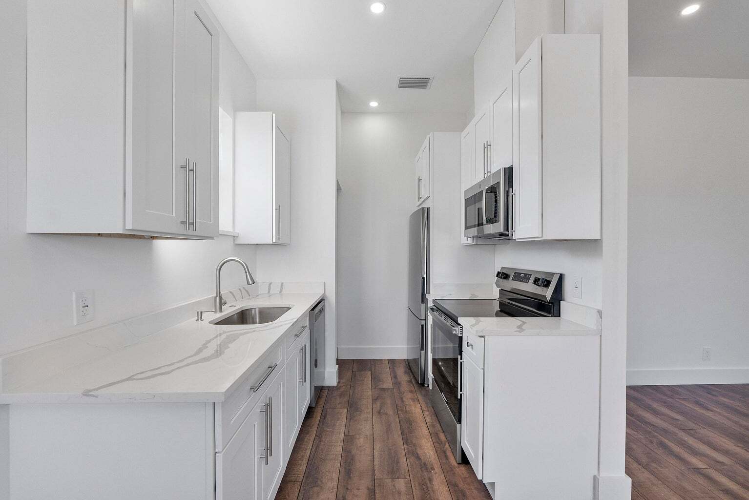 Building Photo - 1579 W 16th St