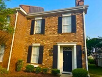 Building Photo - 3540 Alexandria Ave