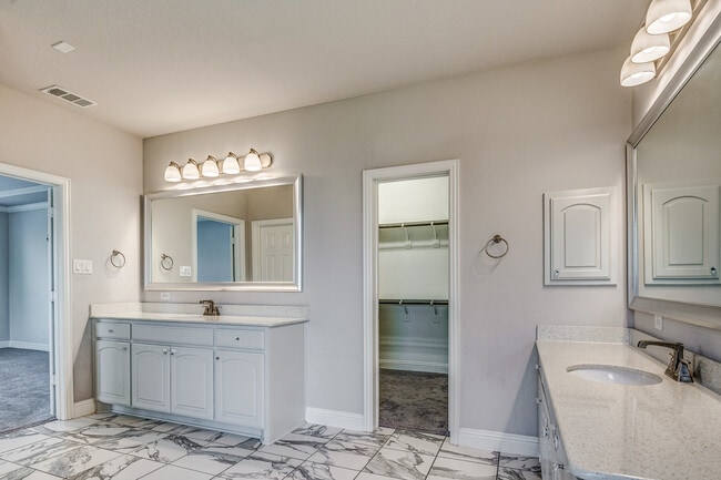 Building Photo - 14015 Steadman Dr