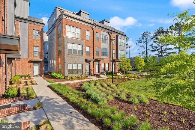 Building Photo - 11258 Faraday Park Dr.