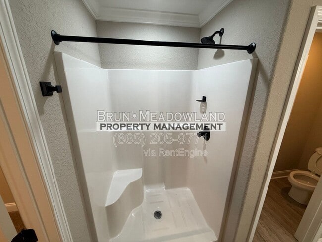 Building Photo - 3869 Doral Dr