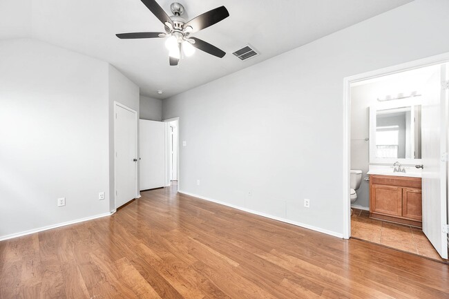 Building Photo - 2831 Maybrook Hollow Ln