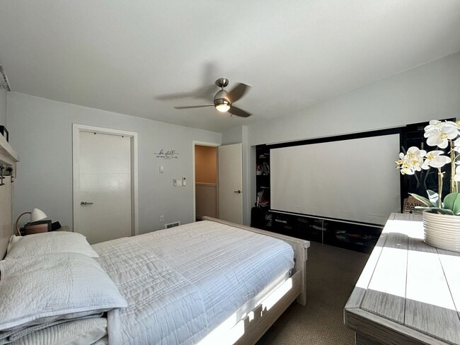 Building Photo - Beacon Hill Townhouse