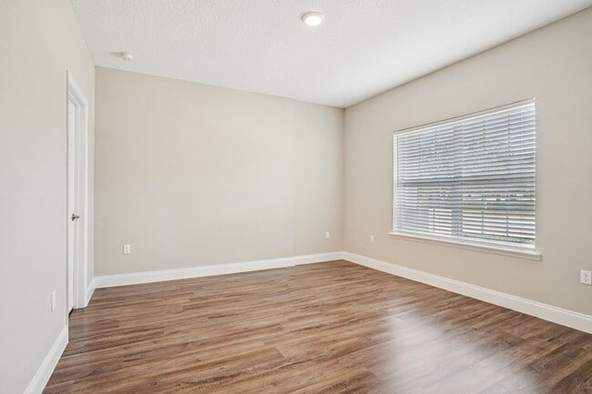 Floorplan - Eleven Oaks