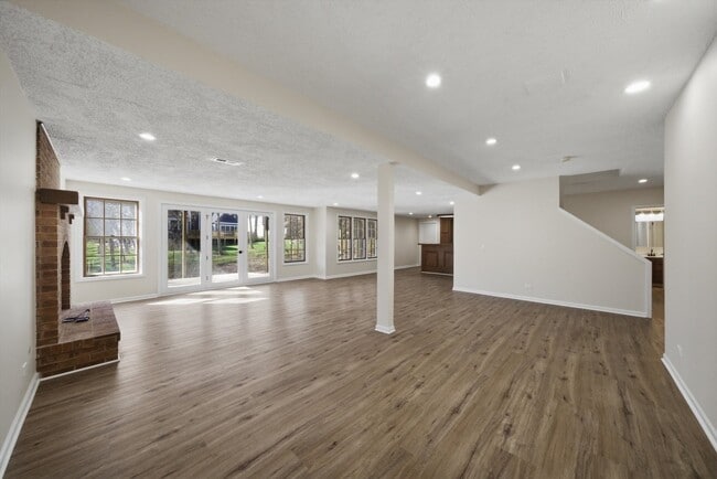 Building Photo - 1215 Triple Crown Ct