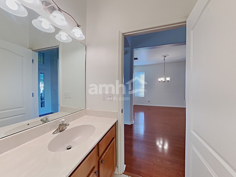 Building Photo - 5126 Clover Mist Dr