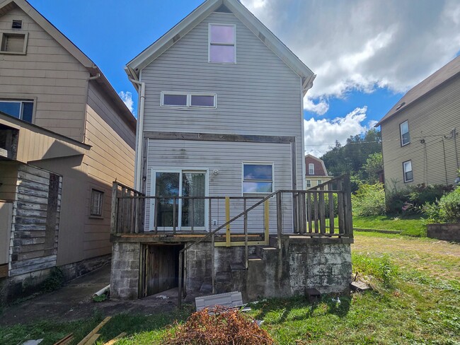 Building Photo - 610 Dawson St