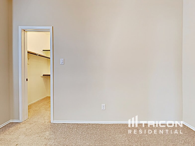 Building Photo - 2823 Arica Ln