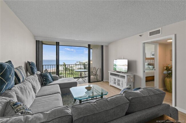 Building Photo - 9650 S Ocean Dr