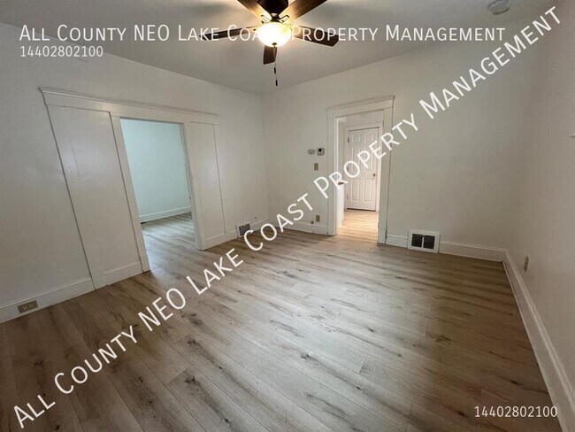 Building Photo - 2118 Dowd-#1Dn