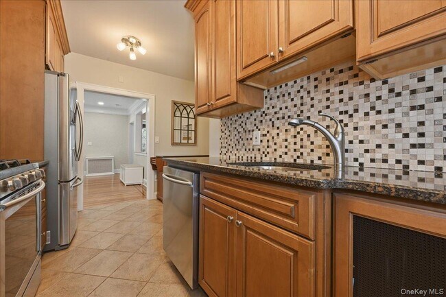 Building Photo - 38-11-38205 205th St