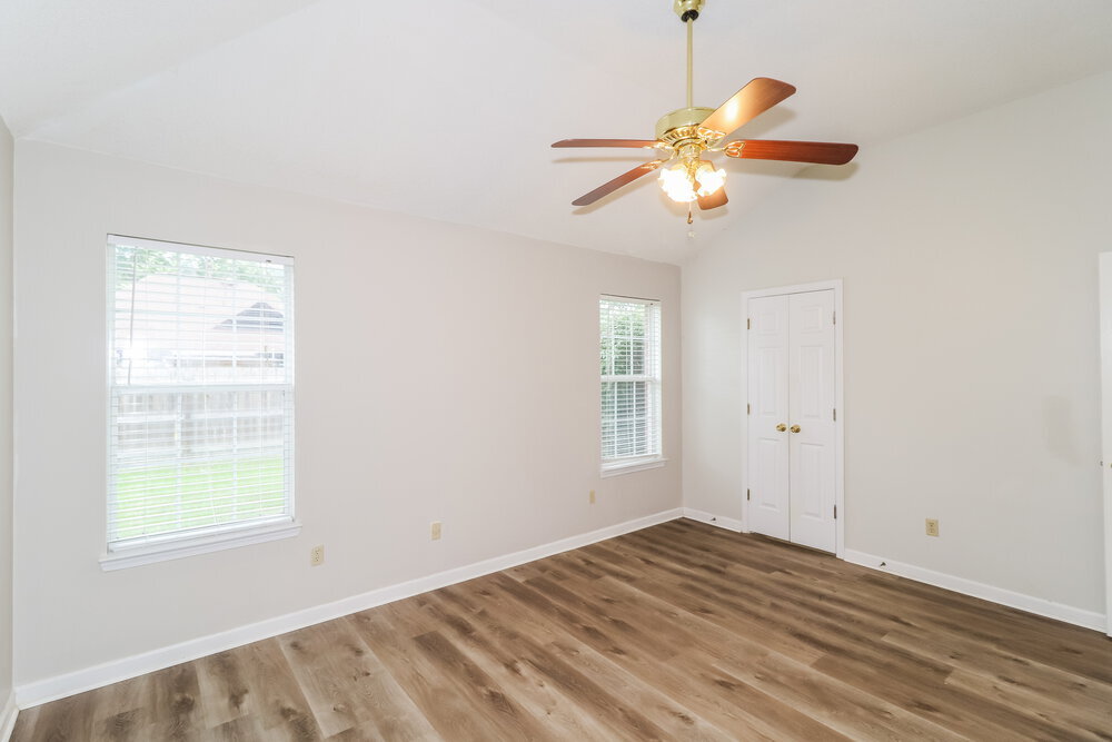 Building Photo - 5892 Alexandria Ln