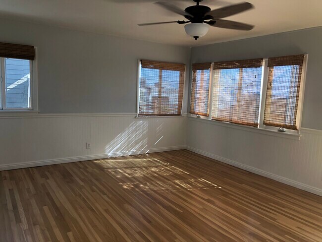 Lots of natural light in living area with ocean views - 1144 Manhattan Ave