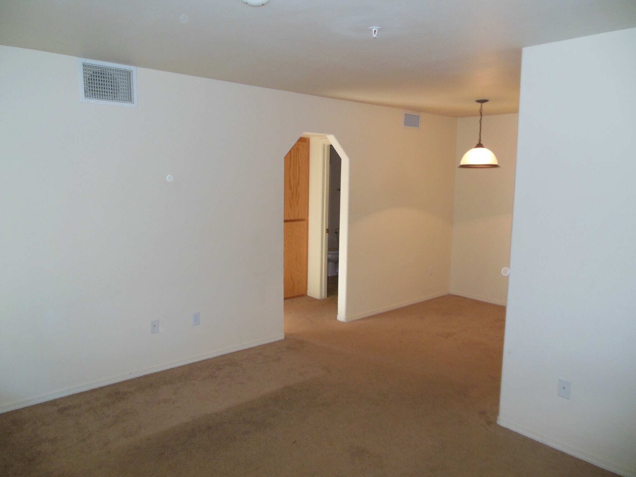 Building Photo - 1100 Goeglein Gulch #149