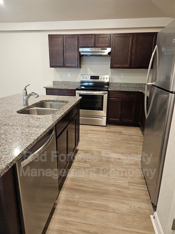 Building Photo - 1957 Laverna Ave