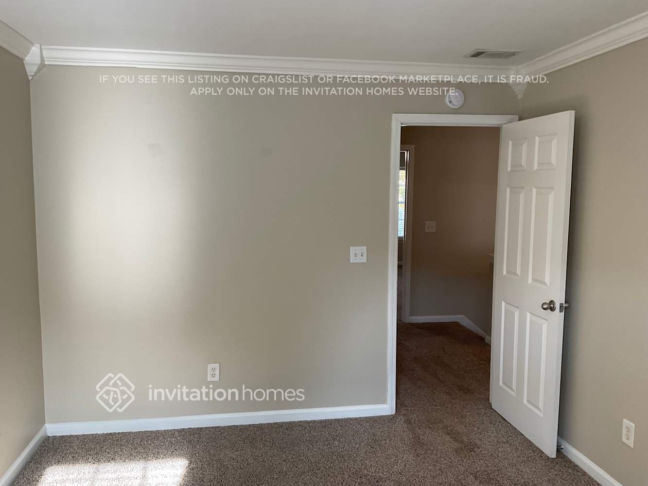 Building Photo - 2440 Sheldon Pl