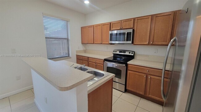 Building Photo - 4219 SW 164th Ct