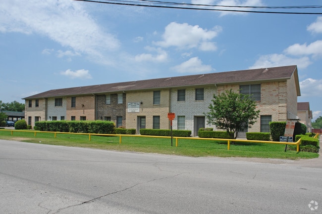 Building Photo - Laurel Square Townhomes