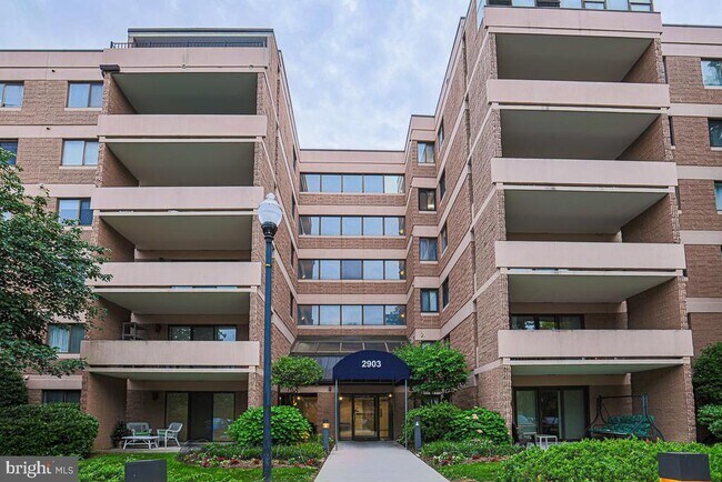 Building Photo - 2903 Fallstaff Rd