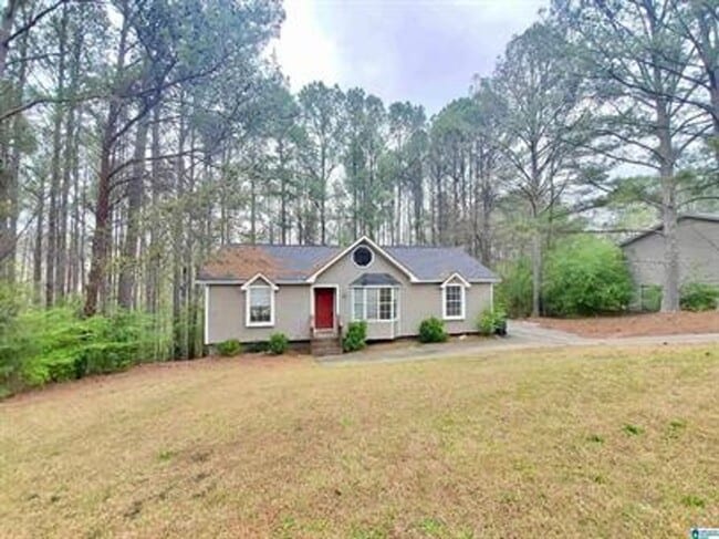 Building Photo - Cozy 3BR/2BA Home with Open Living Space