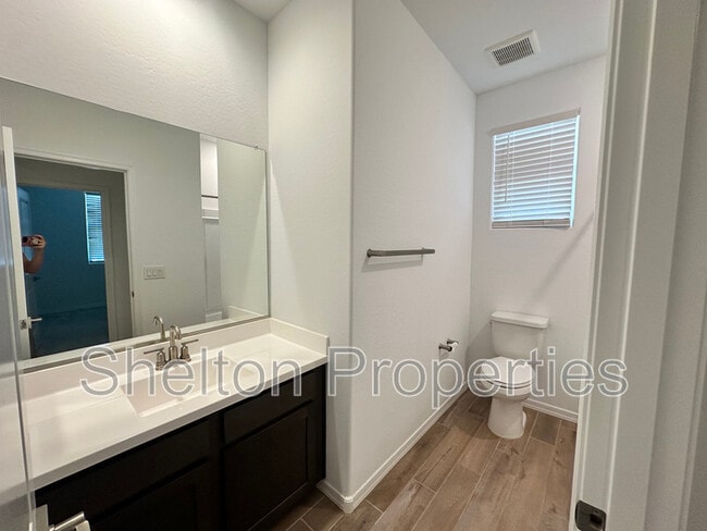 Building Photo - 14360 W Alameda Dr