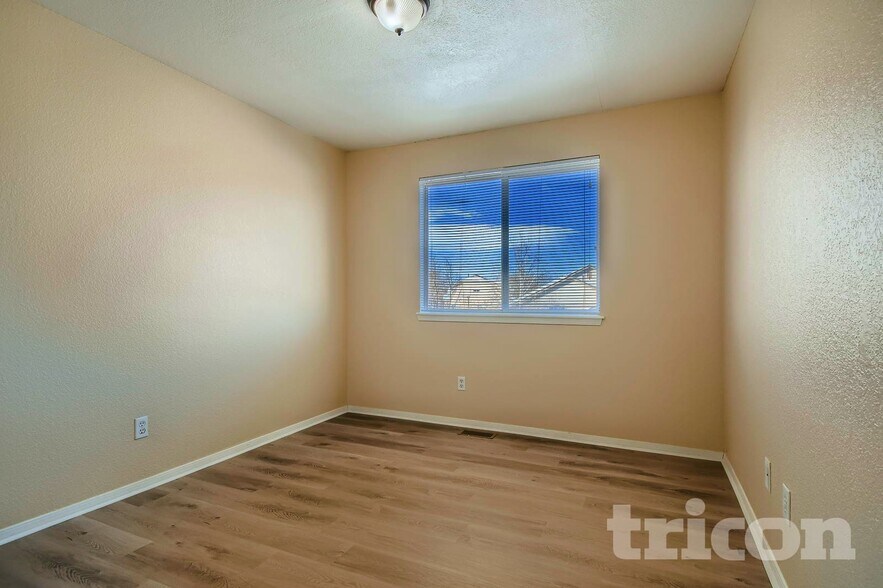Building Photo - 12789 Elm St