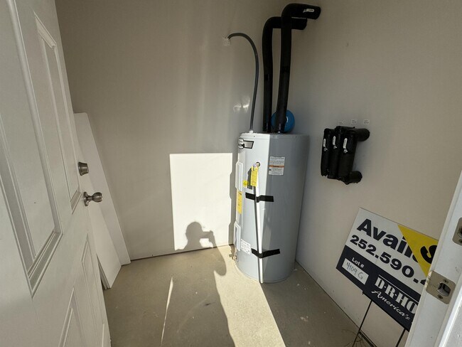 Building Photo - 4109 Laurel Rdg Dr