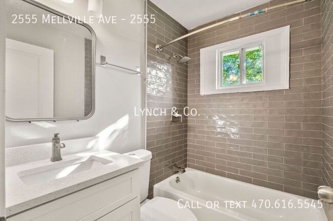 Building Photo - 2555 Mellville Ave