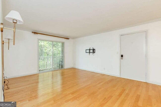 Building Photo - 3005 Seven Pines Ln