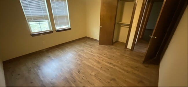 Building Photo - 404 Boston St