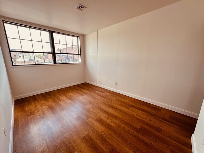 Building Photo - 40 Grant St