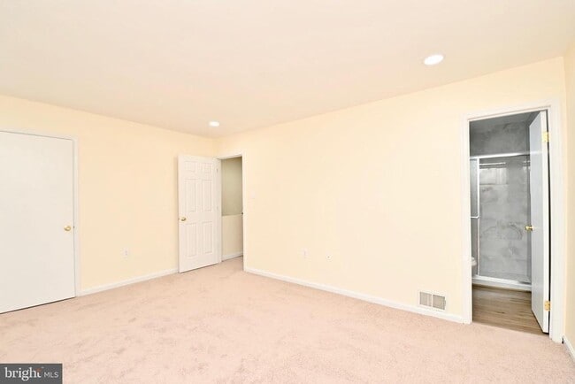 Building Photo - 2767 January Ct