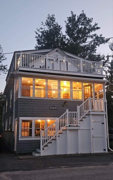 Exterior (2nd floor unit) - 15 Tunis Ave